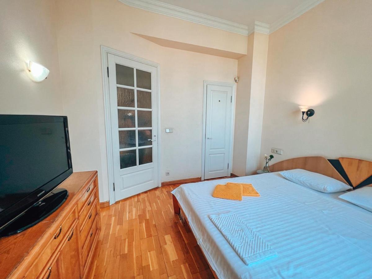 Apartments Rentals Ukraine On Kreshchatik Kijów Zewnętrze zdjęcie