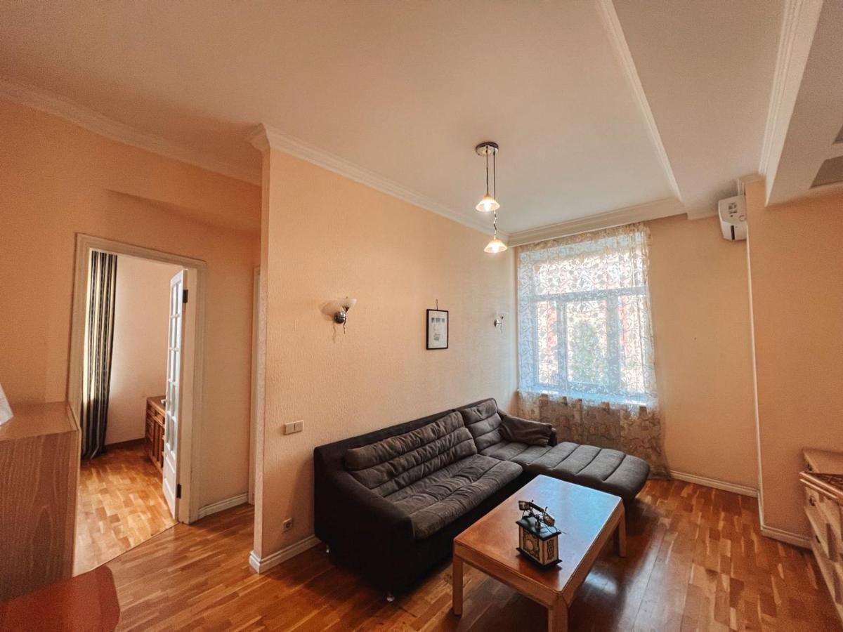 Apartments Rentals Ukraine On Kreshchatik Kijów Zewnętrze zdjęcie