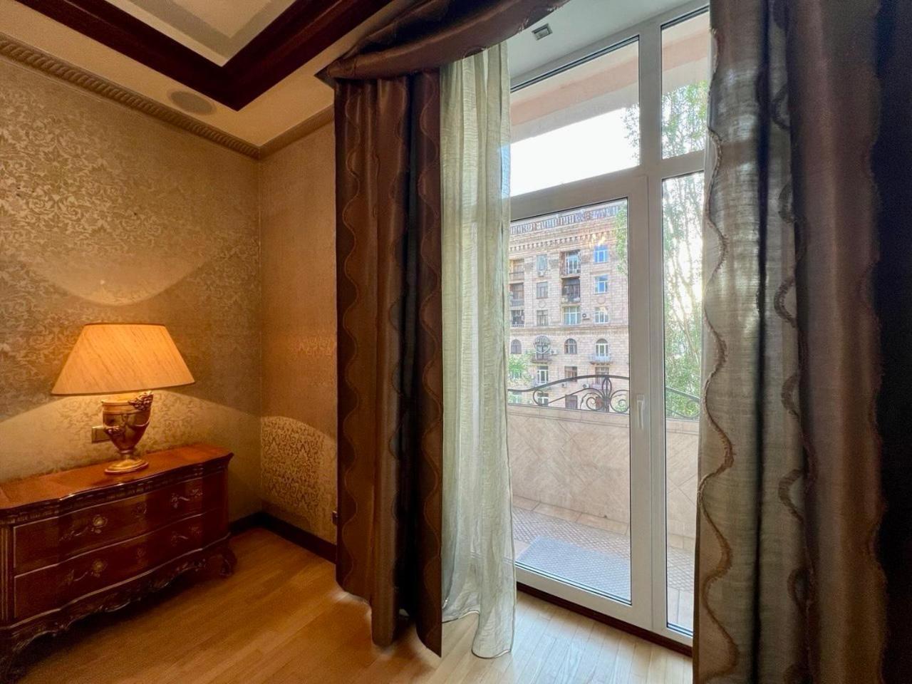 Apartments Rentals Ukraine On Kreshchatik Kijów Zewnętrze zdjęcie